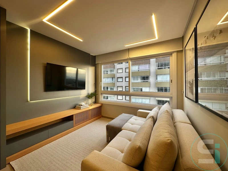 Apartamento de Frente para a Avenida - Zona Nova: 1ª foto da galeria de imagens do imóvel