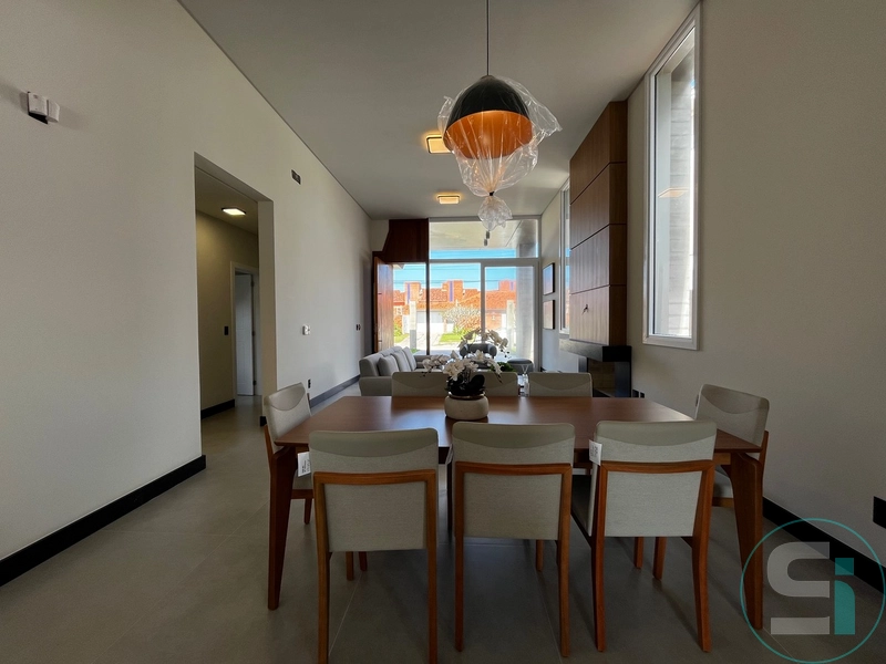 Casa da alto padrão a UMA quadra do mar em Xangri-lá.: 7ª foto da galeria de imagens do imóvel