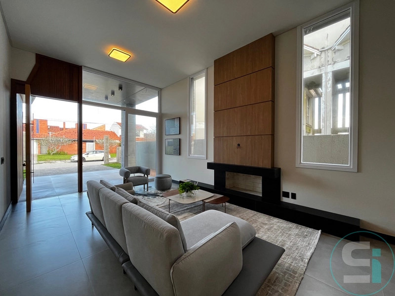 Casa da alto padrão a UMA quadra do mar em Xangri-lá.: 5ª foto da galeria de imagens do imóvel