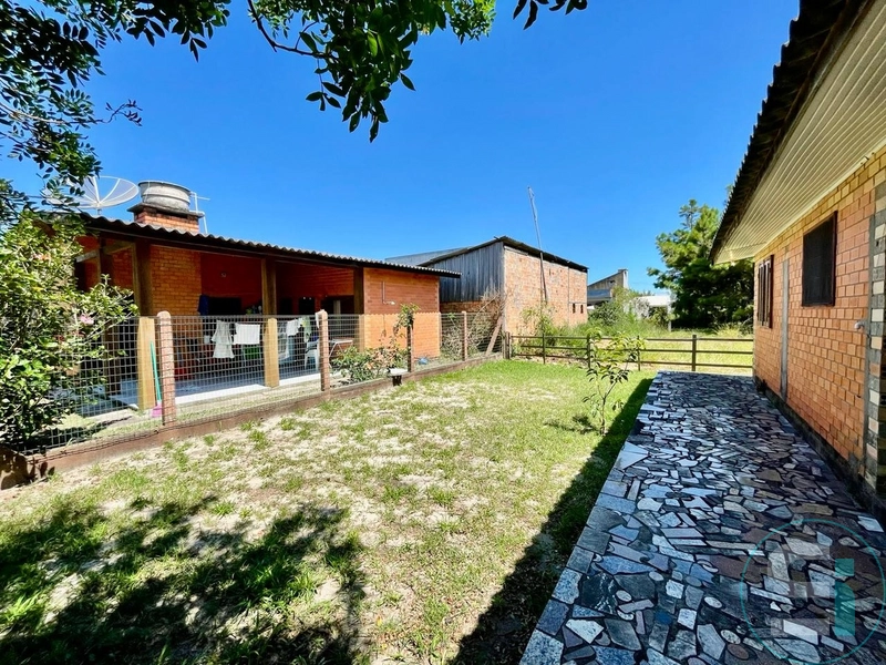 CASA DE TERRENO INTEIRO EM ARROIO TEIXEIRA: 4ª foto da galeria de imagens do imóvel