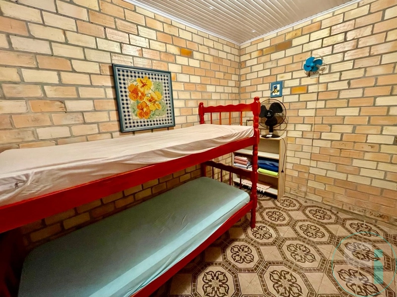 CASA DE TERRENO INTEIRO EM ARROIO TEIXEIRA: 5ª foto da galeria de imagens do imóvel