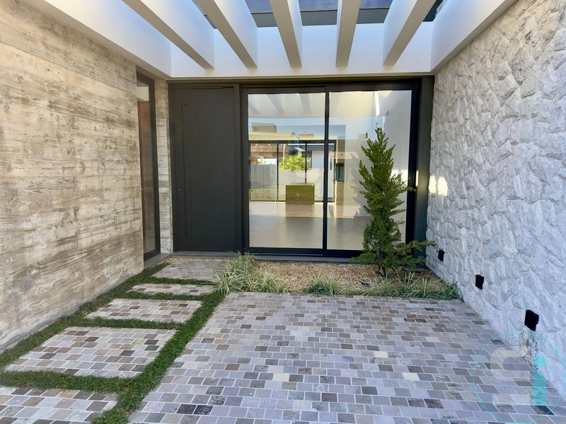 Casa a venda no Sunset: 7ª foto da galeria de imagens do imóvel