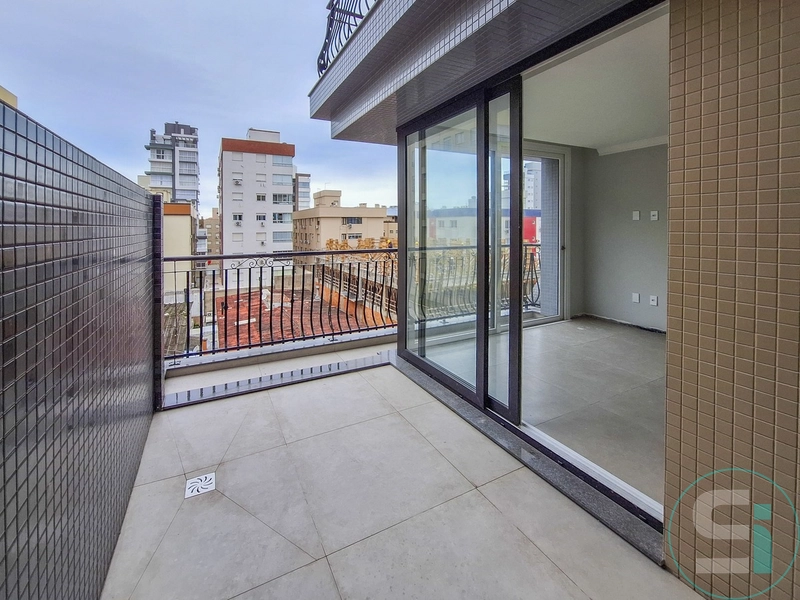 Apartamento de frente com terraço a duas quadras do mar!: 3ª foto da galeria de imagens do imóvel