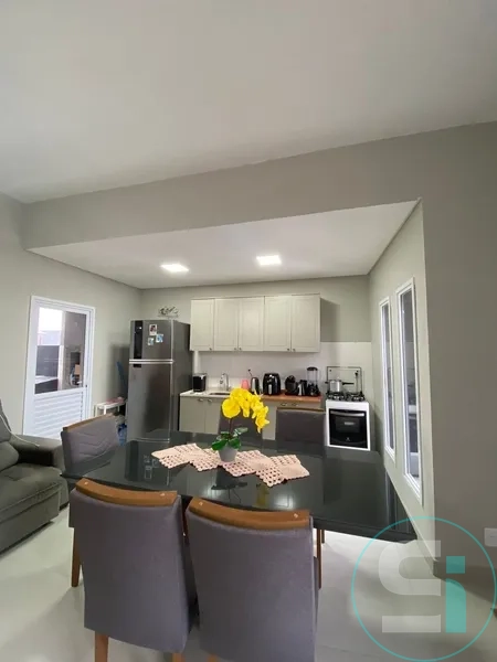 Casa geminada no bairro guarani: 1ª foto da galeria de imagens do imóvel