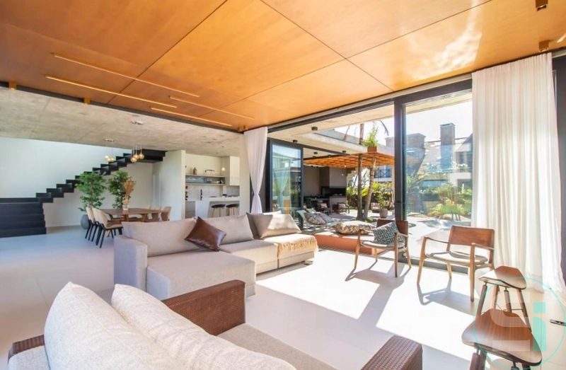 Lindo sobrado em condomínio náutico: 8ª foto da galeria de imagens do imóvel