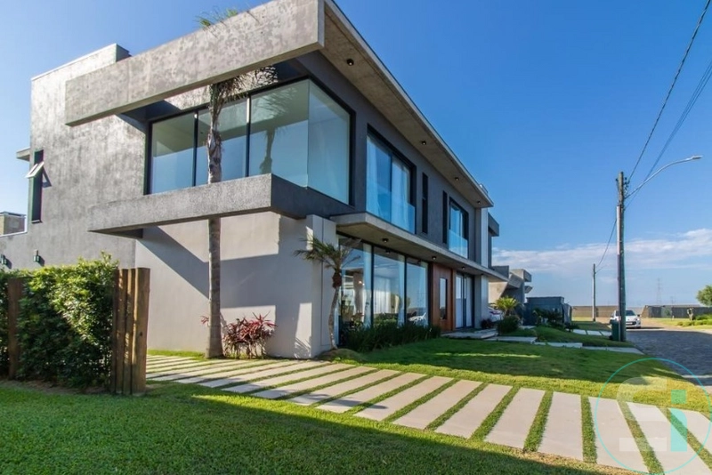 Lindo sobrado em condomínio náutico: 3ª foto da galeria de imagens do imóvel