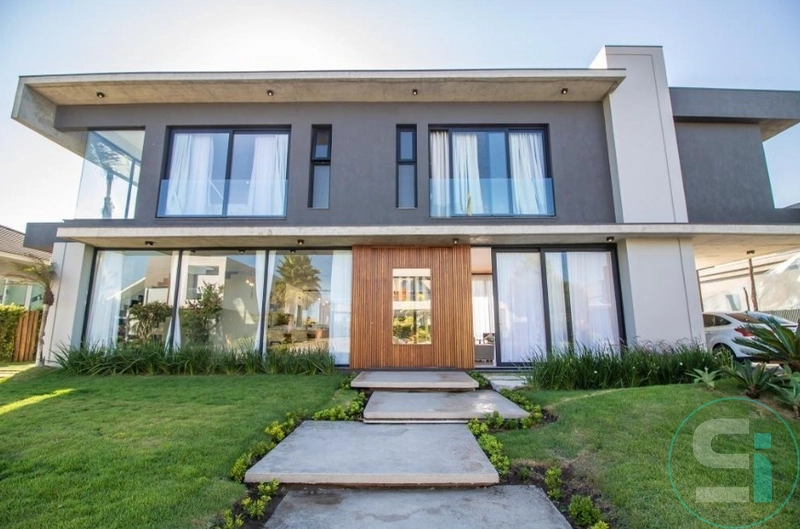 Lindo sobrado em condomínio náutico: 1ª foto da galeria de imagens do imóvel