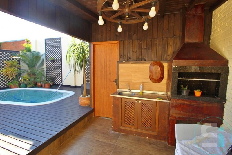 Casa térrea no Centro de Xangri-lá!: 5ª foto da galeria de imagens do imóvel