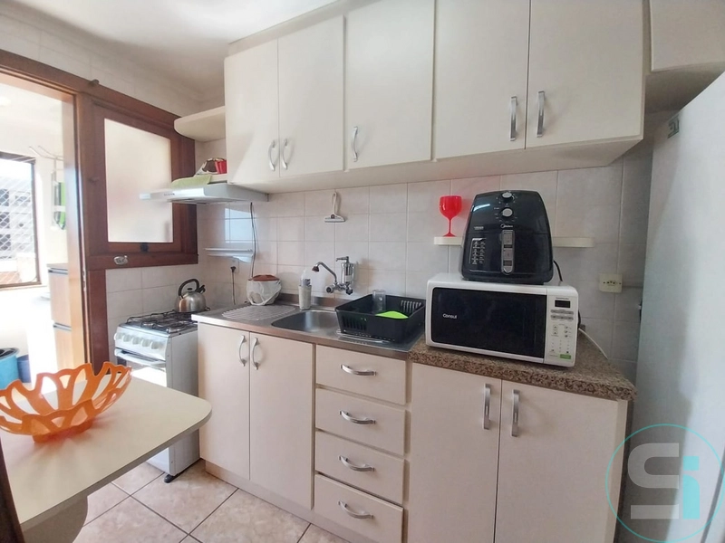 APARTAMENTO 2 DORMITÓRIOS MEIA QUADRA DA PRAIA: 9ª foto da galeria de imagens do imóvel