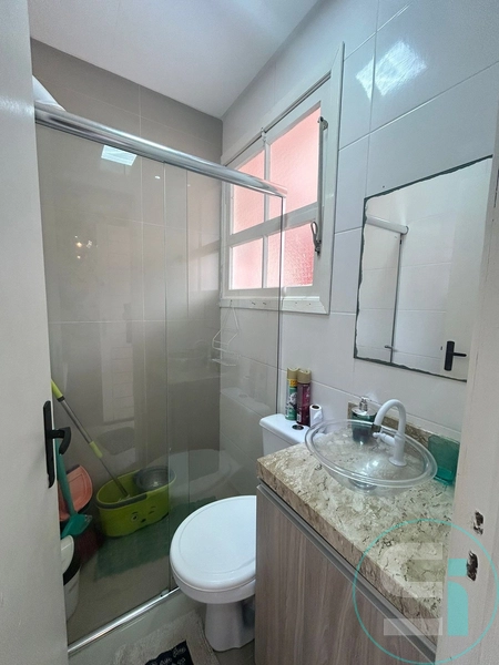 APARTAMENTO CENTRAL COM VISTA PARA A PRAÇA: 5ª foto da galeria de imagens do imóvel