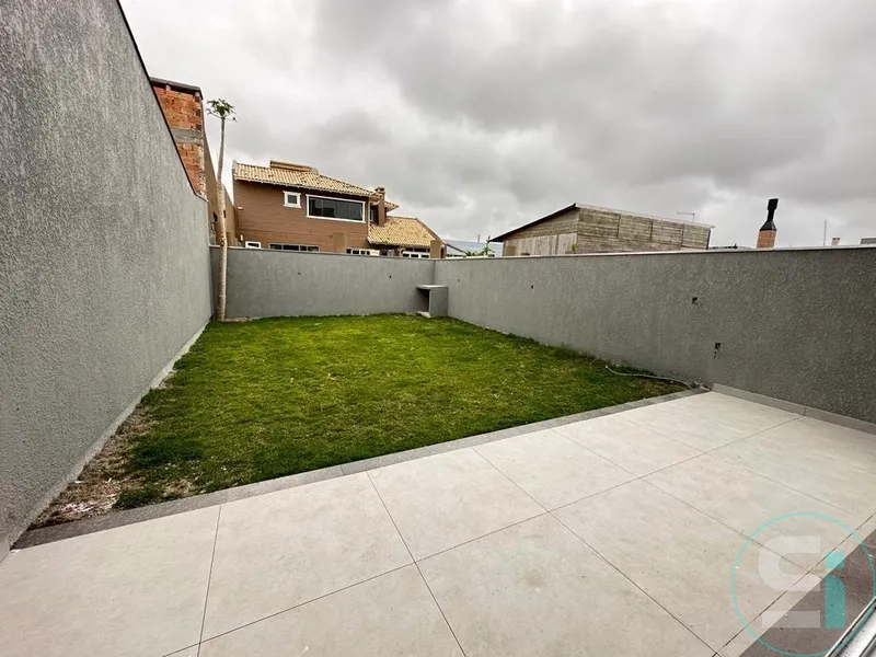 EXCELENTE SOBRADO À DUAS QUADRAS DO MAR À VENDA EM CAPÃO DA CANOA!: 25ª foto da galeria de imagens do imóvel