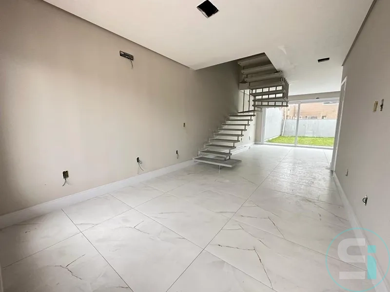 EXCELENTE SOBRADO À DUAS QUADRAS DO MAR À VENDA EM CAPÃO DA CANOA!: 23ª foto da galeria de imagens do imóvel