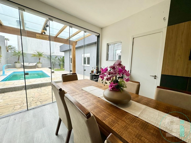 casa de alto padrão próximo do centro de Capão da canoa: 16ª foto da galeria de imagens do imóvel