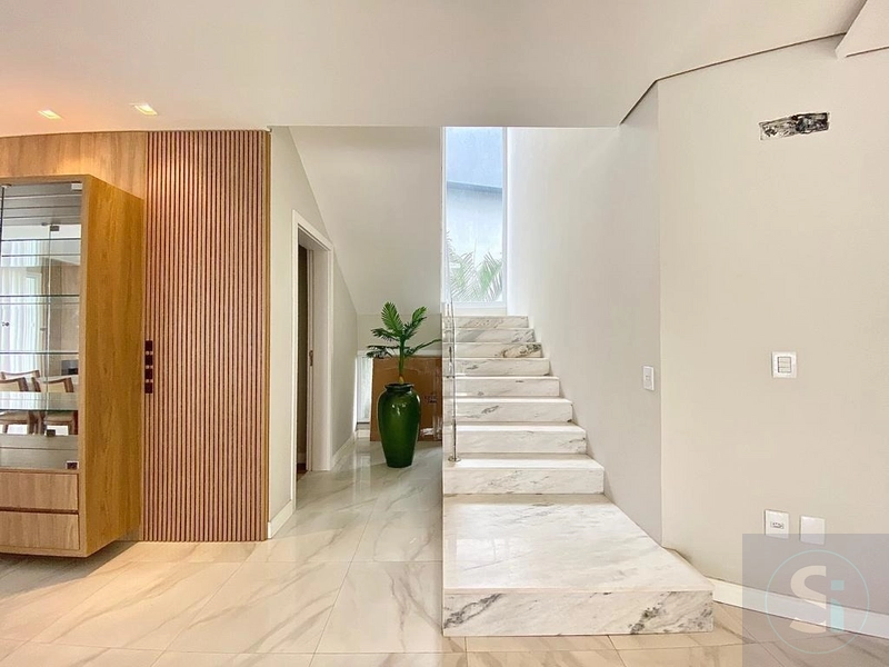 Requinte e luxuosidade definem este Sobrado no Condomínio Sea Coast!: 3ª foto da galeria de imagens do imóvel