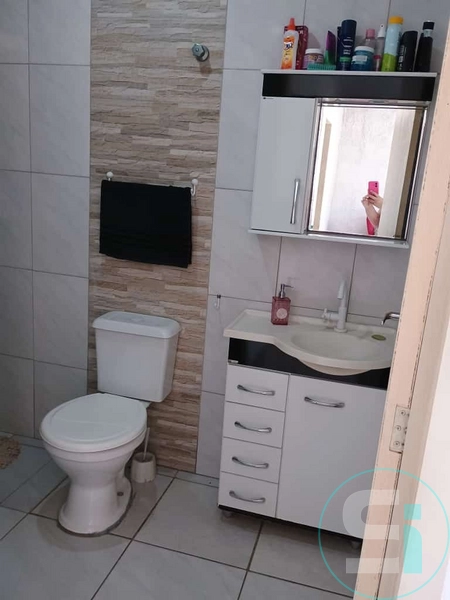 Casa à venda com piscina no Capão novo: 3ª foto da galeria de imagens do imóvel