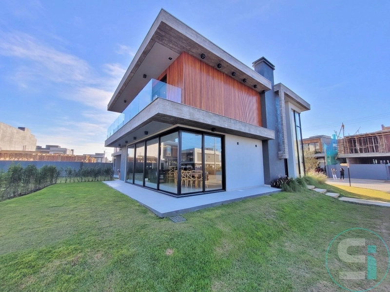 Sobrado de muito bom gosto em condomínio fechado: 30ª foto da galeria de imagens do imóvel