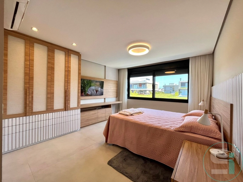 Sobrado beira lago no Condomínio Sunset com 5 dormitórios e piscina!: 19ª foto da galeria de imagens do imóvel