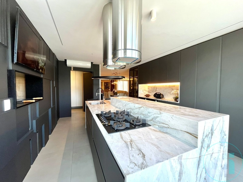 Sobrado beira lago no Condomínio Sunset com 5 dormitórios e piscina!: 15ª foto da galeria de imagens do imóvel