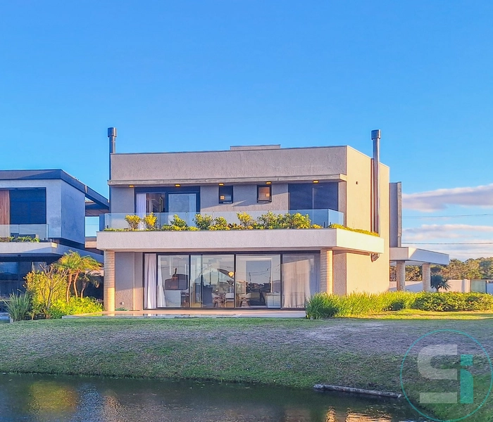 Sobrado de 394 m² no Condomínio Costa Serena, à beira-mar e beira lago: 25ª foto da galeria de imagens do imóvel