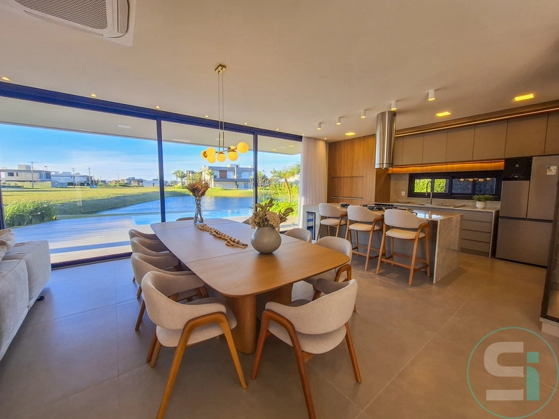 Sobrado de 394 m² no Condomínio Costa Serena, à beira-mar e beira lago: 9ª foto da galeria de imagens do imóvel