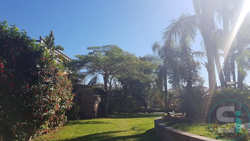 Inédita Casa com Dois Terrenos em Atlântida!: 2ª foto da galeria de imagens do imóvel