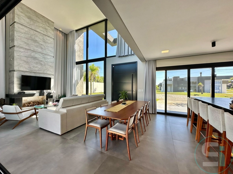 Sobrado esplêndido com piscina em Condomínio Beira-Mar!: 8ª foto da galeria de imagens do imóvel