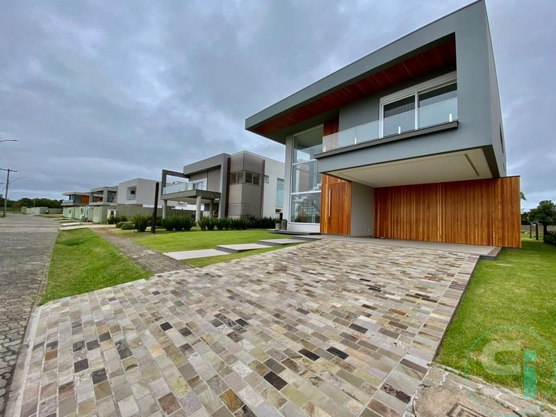 SOBRADO DE ALTO PADRÃO NO CONDOMÍNIO CAPÃO ILHAS RESORT: 2ª foto da galeria de imagens do imóvel