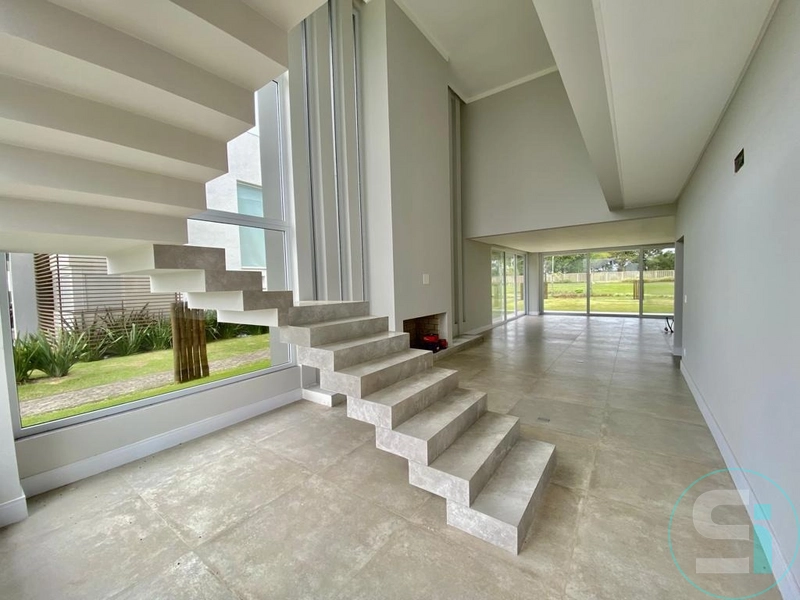 SOBRADO DE ALTO PADRÃO NO CONDOMÍNIO CAPÃO ILHAS RESORT: 6ª foto da galeria de imagens do imóvel