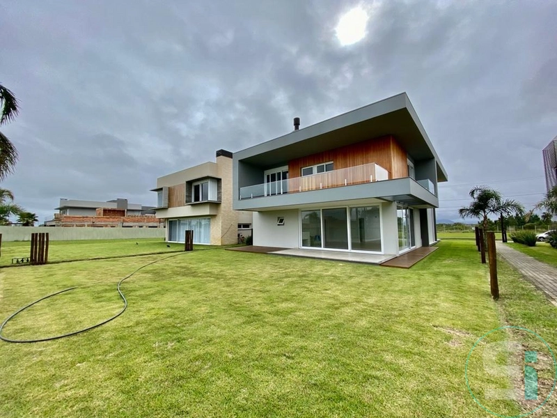 SOBRADO DE ALTO PADRÃO NO CONDOMÍNIO CAPÃO ILHAS RESORT: 31ª foto da galeria de imagens do imóvel