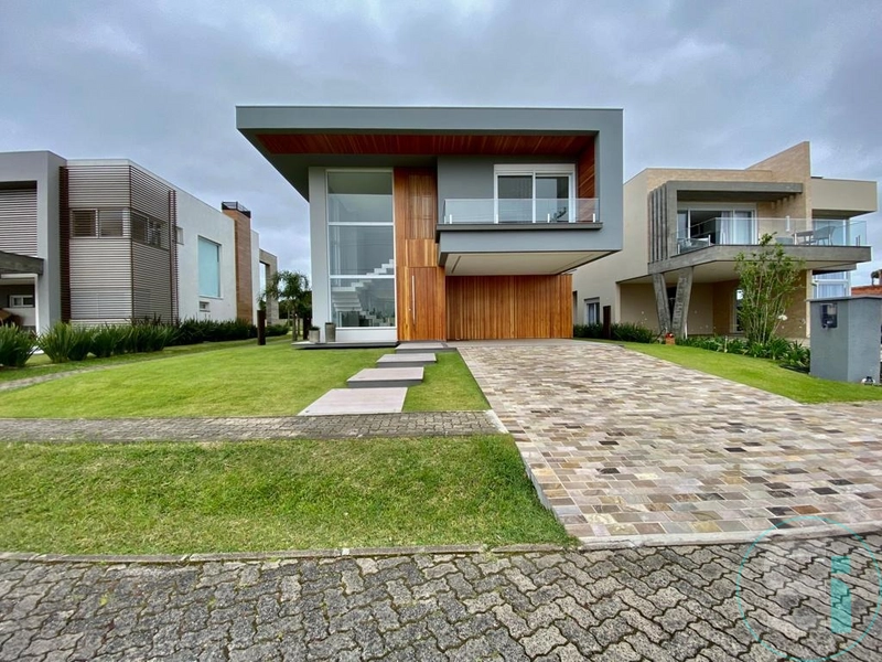 SOBRADO DE ALTO PADRÃO NO CONDOMÍNIO CAPÃO ILHAS RESORT: 1ª foto da galeria de imagens do imóvel