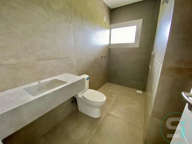 SOBRADO DE ALTO PADRÃO NO CONDOMÍNIO CAPÃO ILHAS RESORT: 25ª foto da galeria de imagens do imóvel