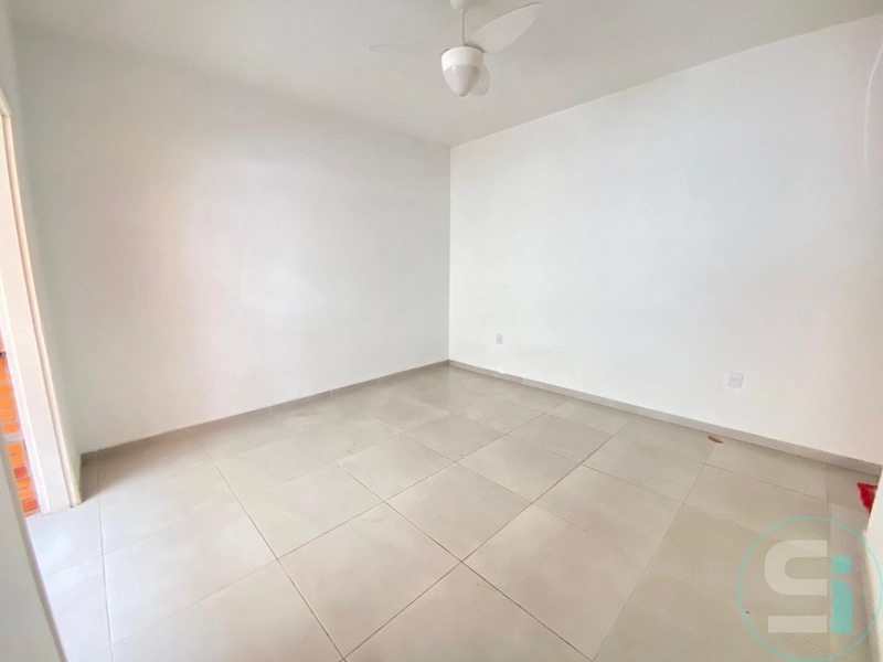 APARTAMENTO CENTRAL, A DUAS QUADRAS DO MAR: 4ª foto da galeria de imagens do imóvel