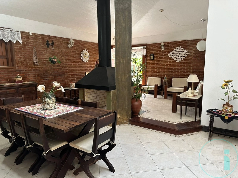 Maravilhosa Casa Térrea de Esquina: Conforto, Elegância e Localização: 7ª foto da galeria de imagens do imóvel