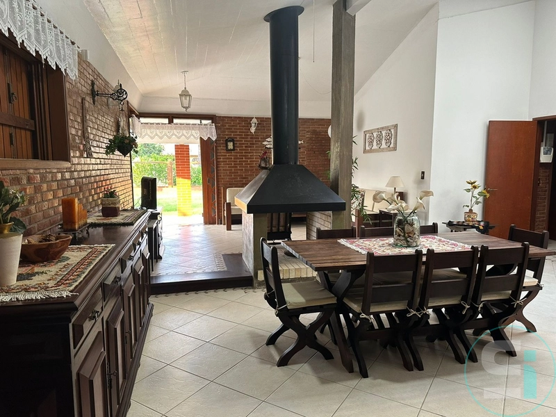 Maravilhosa Casa Térrea de Esquina: Conforto, Elegância e Localização: 8ª foto da galeria de imagens do imóvel