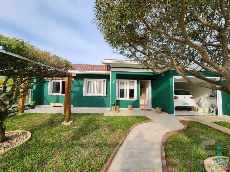 Casa Térrea Mobiliada: Conforto e Elegância a Poucos Passos do Mar!: 1ª foto da galeria de imagens do imóvel