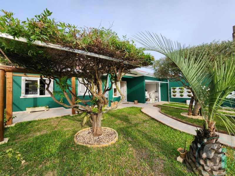 Casa Térrea Mobiliada: Conforto e Elegância a Poucos Passos do Mar!: 2ª foto da galeria de imagens do imóvel