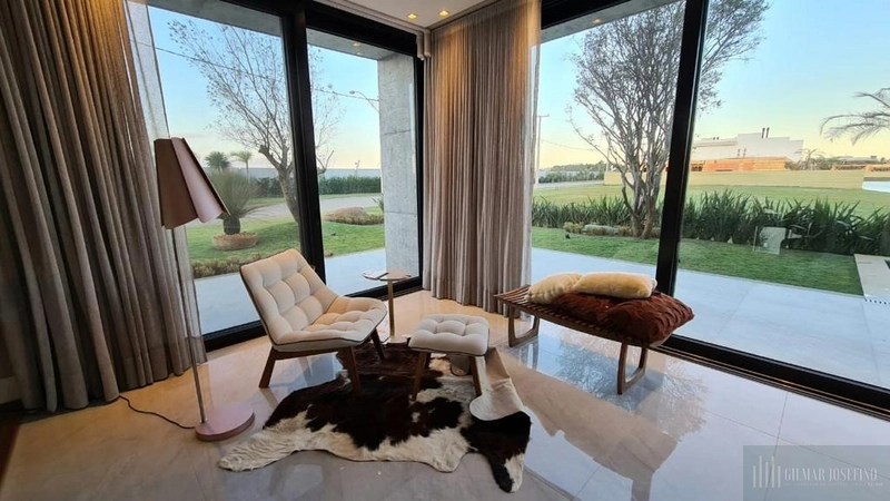 Mansão beira lago no condomínio Sense: 11ª foto da galeria de imagens do imóvel