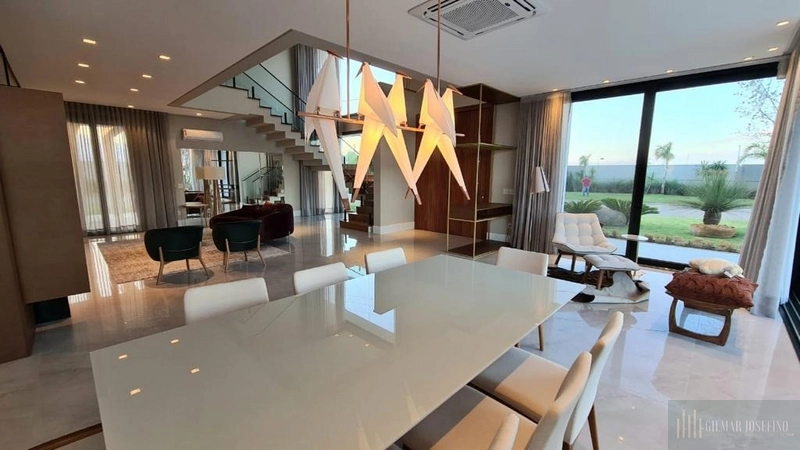 Mansão beira lago no condomínio Sense: 9ª foto da galeria de imagens do imóvel