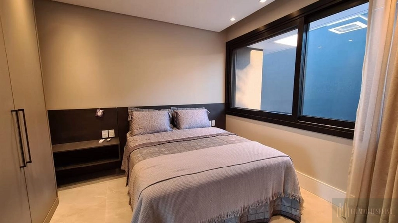 Mansão beira lago no condomínio Sense: 22ª foto da galeria de imagens do imóvel