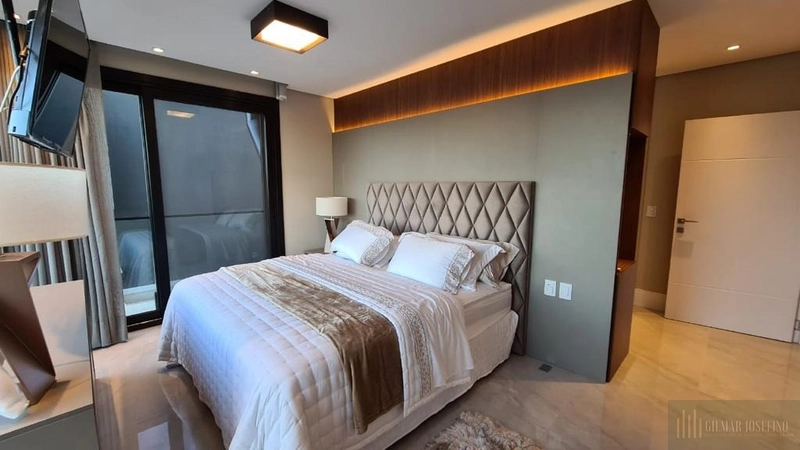 Mansão beira lago no condomínio Sense: 17ª foto da galeria de imagens do imóvel