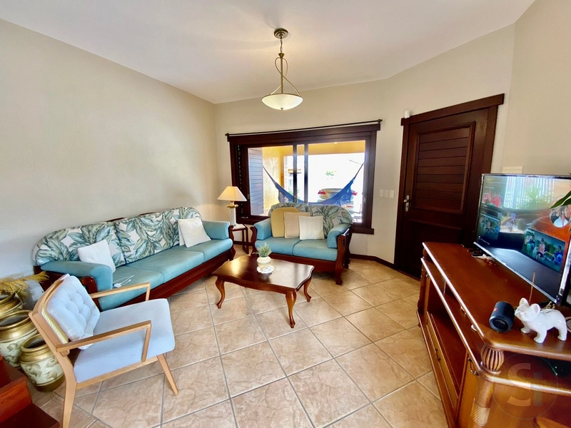 Sobrado Geminado 3 dormitórios, bairro Centro em Xangri-lá: 3ª foto da galeria de imagens do imóvel