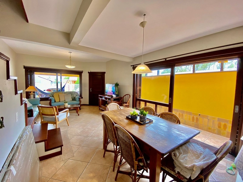 Sobrado Geminado 3 dormitórios, bairro Centro em Xangri-lá: 9ª foto da galeria de imagens do imóvel