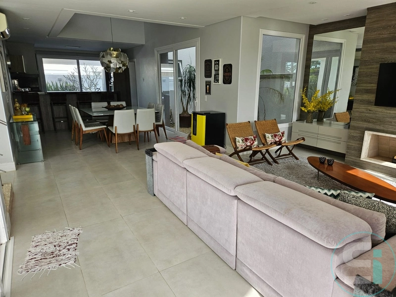 Linda casa de frente para o lago em Xangri-lá: 9ª foto da galeria de imagens do imóvel