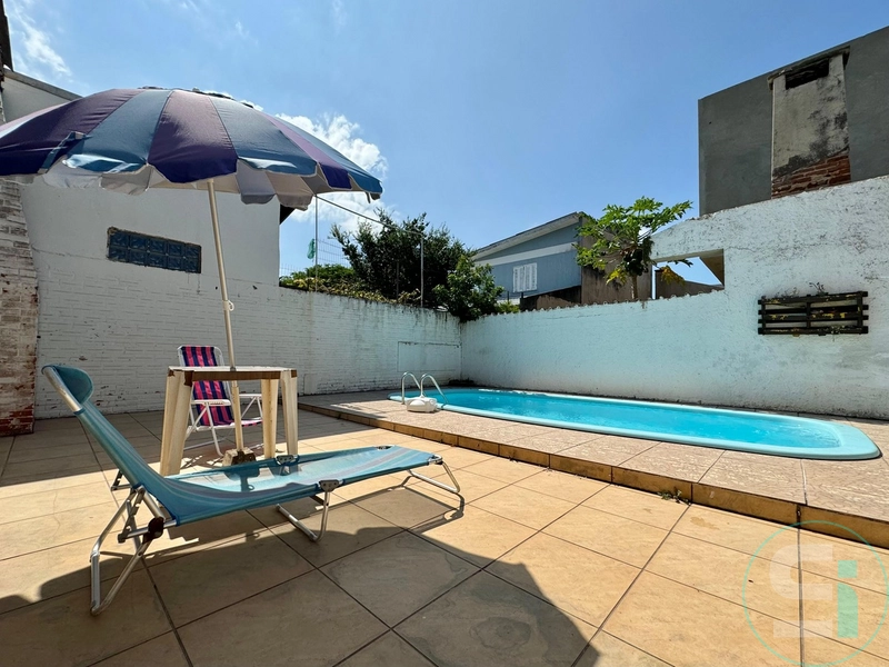 Casa térrea com piscina em Atlântida! Oportunidade única!: 26ª foto da galeria de imagens do imóvel