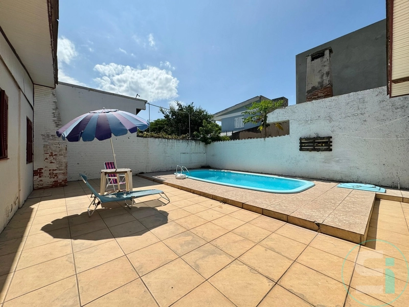 Casa térrea com piscina em Atlântida! Oportunidade única!: 21ª foto da galeria de imagens do imóvel