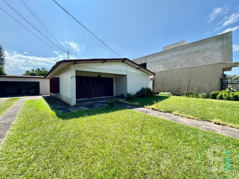 Casa térrea com piscina em Atlântida! Oportunidade única!: 2ª foto da galeria de imagens do imóvel