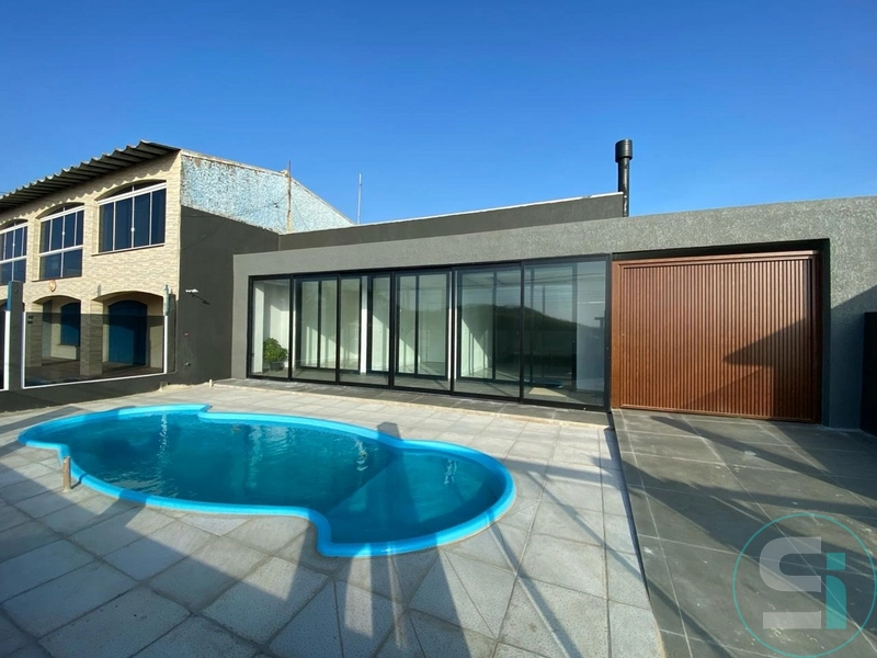 Casa térrea com piscina a Beira Mar!: 1ª foto da galeria de imagens do imóvel