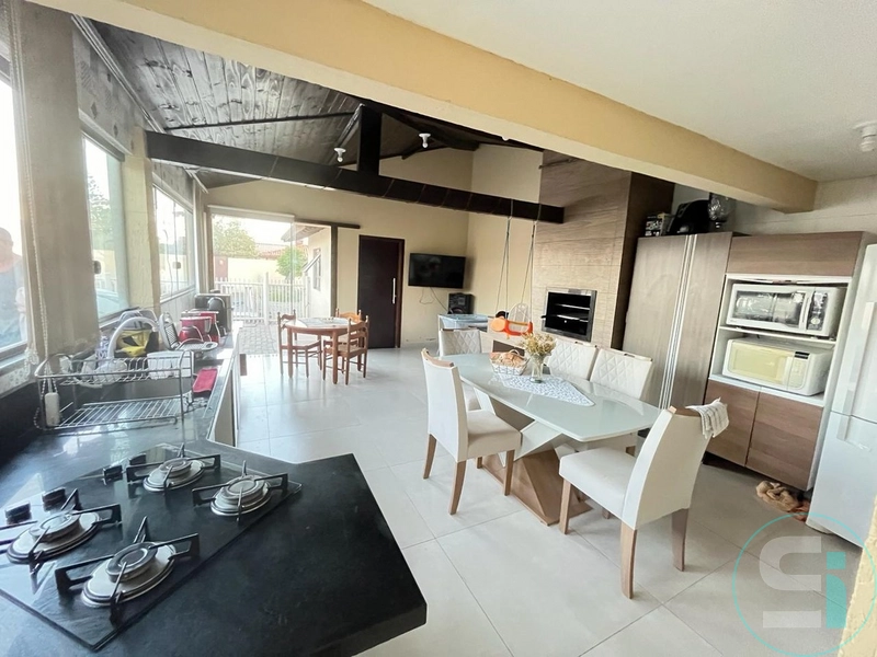 Casa com piscina no jardim beira mar: 16ª foto da galeria de imagens do imóvel