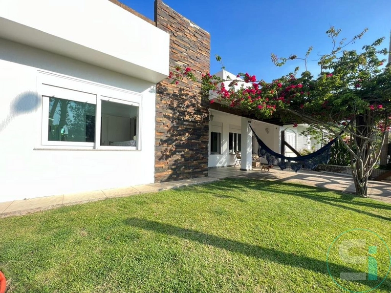 Belíssima Casa térrea na Praia de Noiva do Mar em Xangri-lá!: 1ª foto da galeria de imagens do imóvel