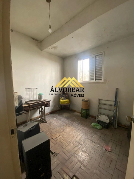 🏡 Casa à Venda – Excelente Oportunidade para Reforma: 7ª foto da galeria de imagens do imóvel